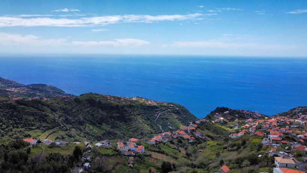 Valley Miradouro View by LovelyStay