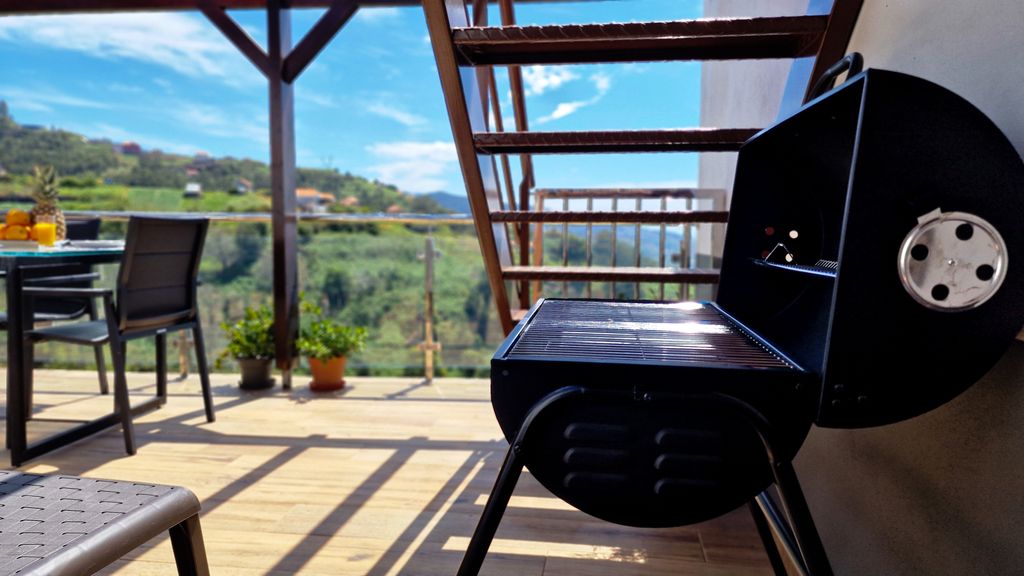Valley Miradouro View by LovelyStay