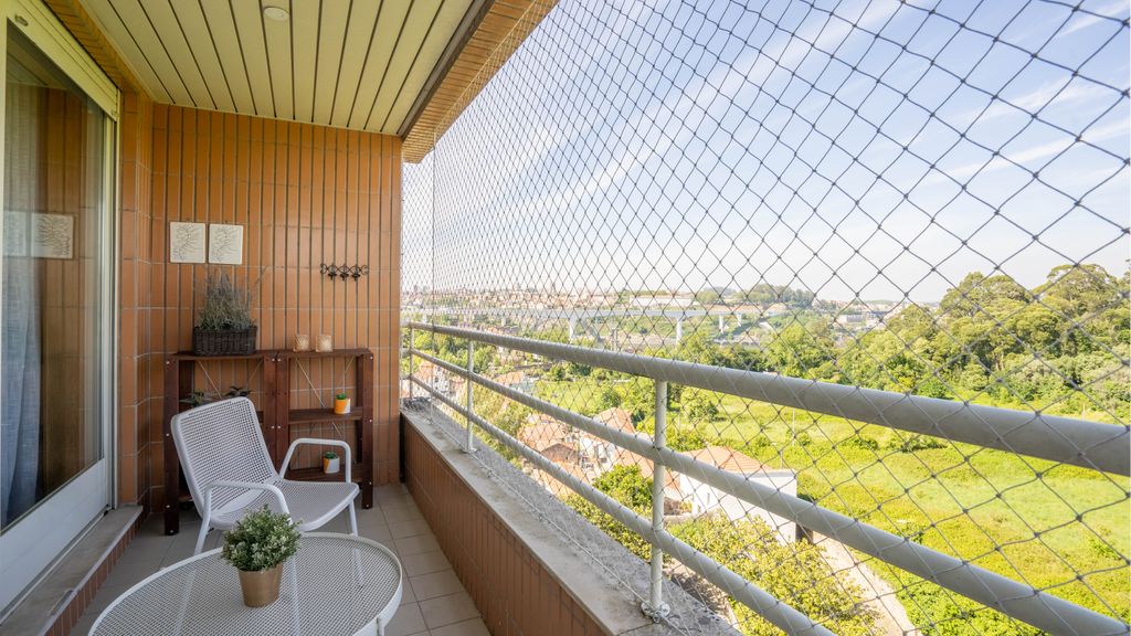 Infante Cozy 1BR w/ Parking by LovelyStay