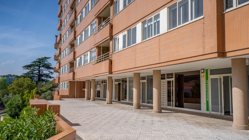 Infante Cozy 1BR w/ Parking by LovelyStay