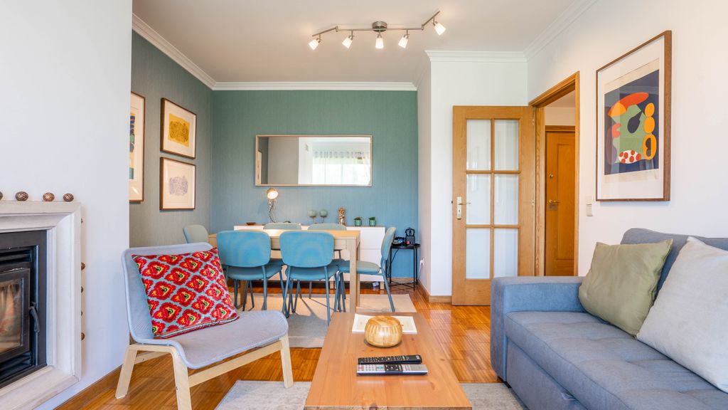 Infante Cozy 1BR w/ Parking by LovelyStay