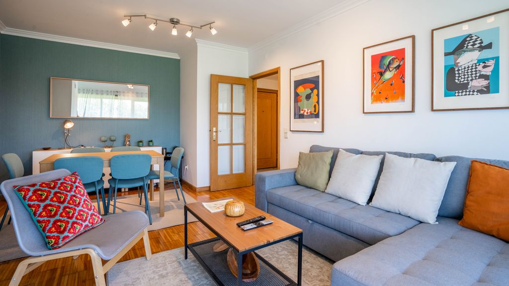 Infante Cozy 1BR w/ Parking by LovelyStay