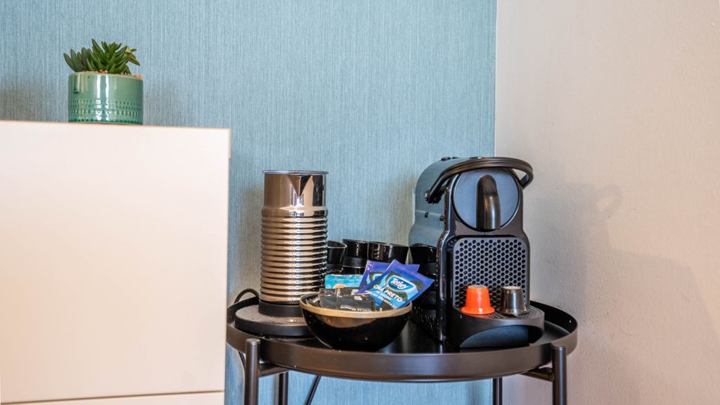 Infante Cozy 1BR w/ Parking by LovelyStay