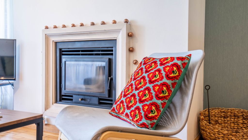 Infante Cozy 1BR w/ Parking by LovelyStay