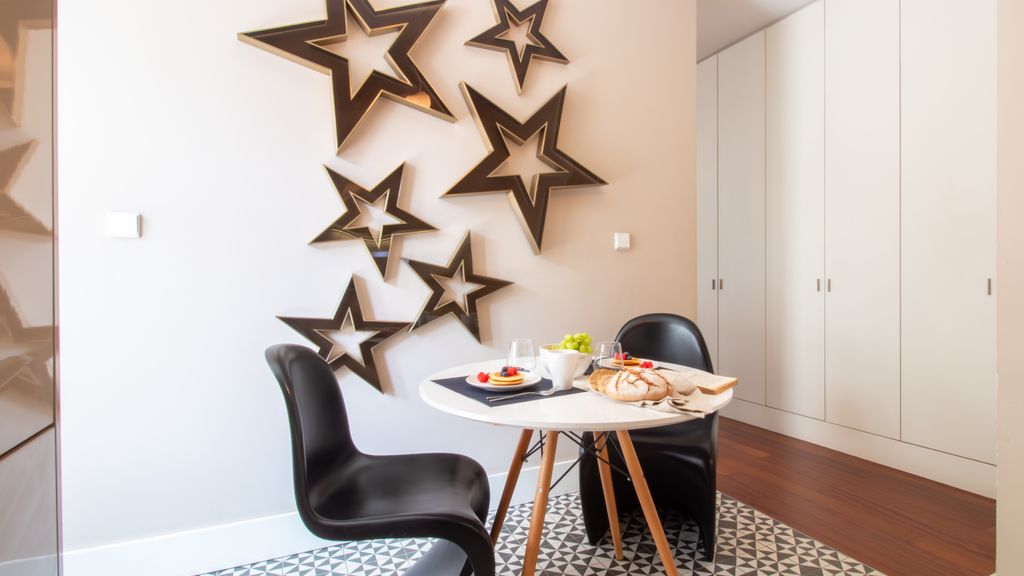 Cardosas Bright Studio by LovelyStay