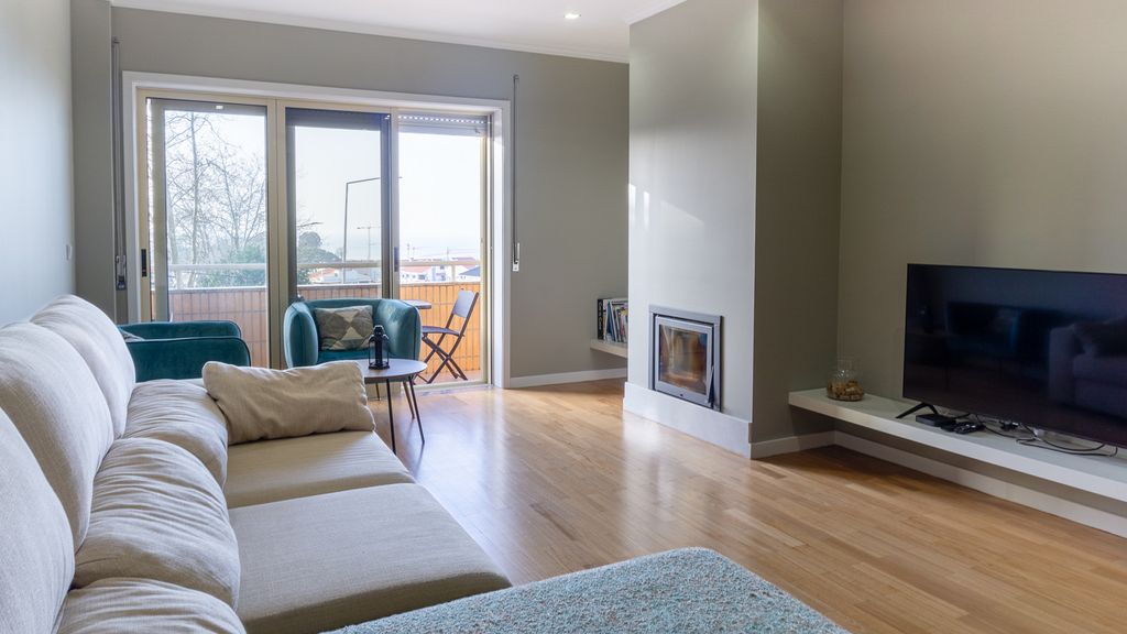 Wonderful 3BR Apartment in Canidelo by LovelyStay