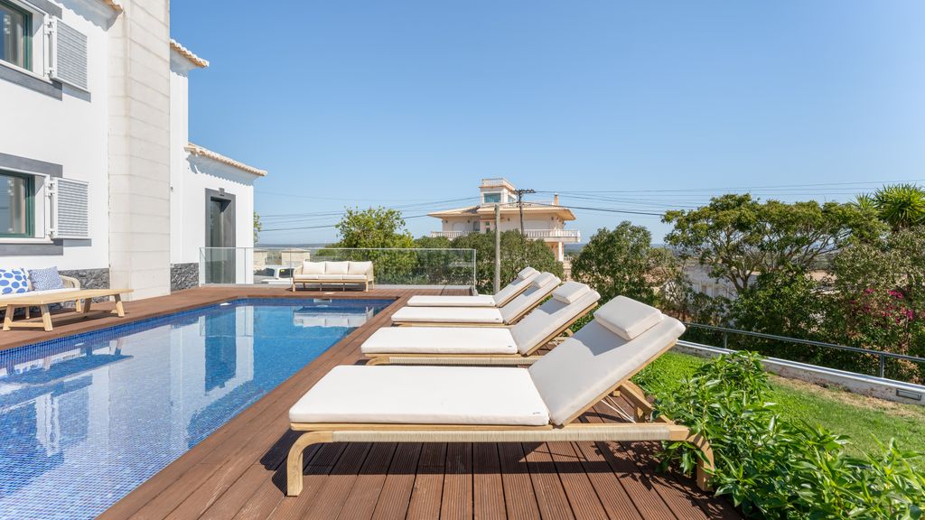 Villa Maya Luxurious House With Pool by LovelyStay