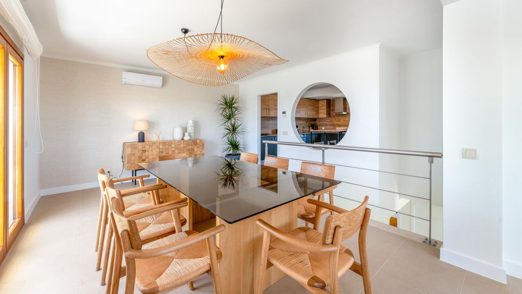 Villa Maya Luxurious House With Pool by LovelyStay