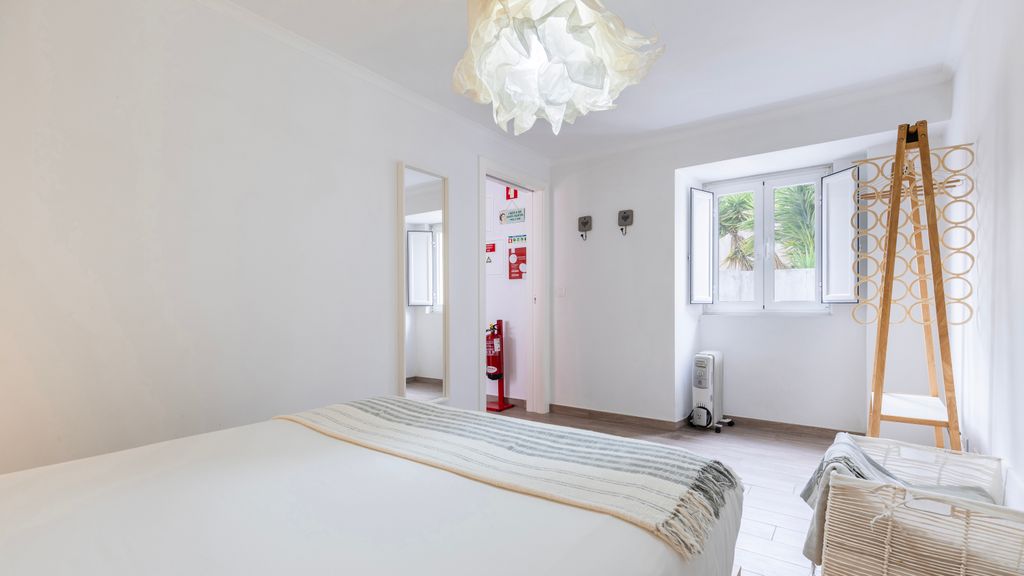 Cozy Retreat w/ Patio Near Sintra by LovelyStay