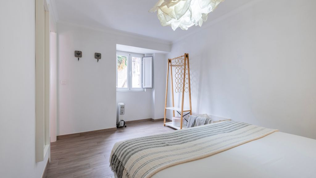 Cozy Retreat w/ Patio Near Sintra by LovelyStay