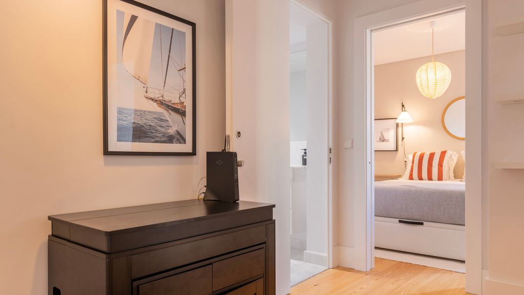 Downtown Cozy 1BDR Apartment by LovelyStay