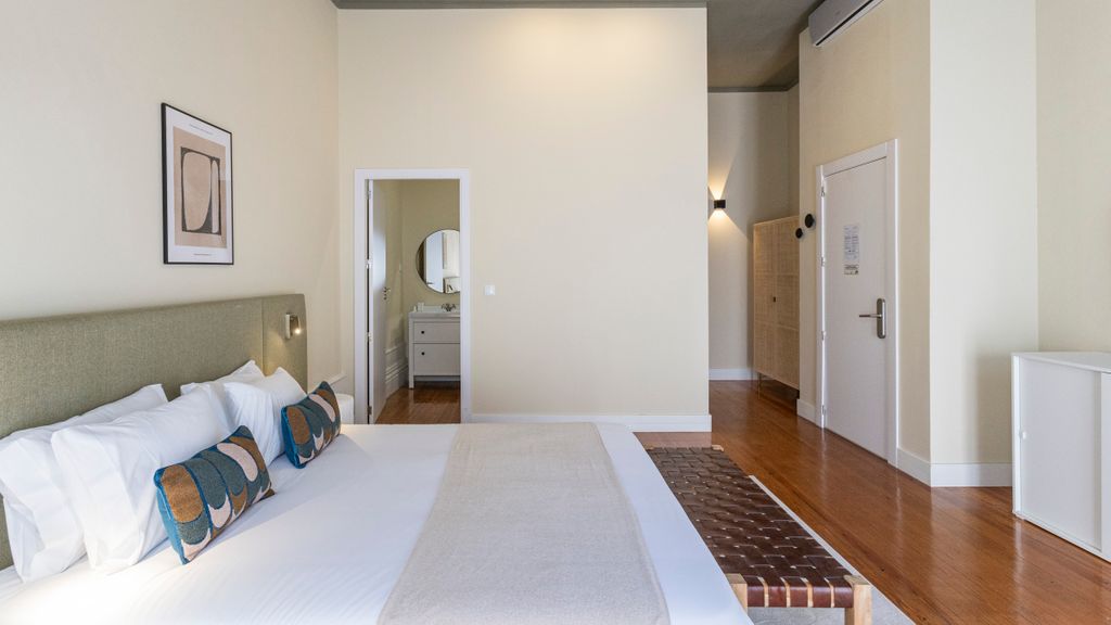 Guesthouse Bonjardim - 101 by LovelyStay