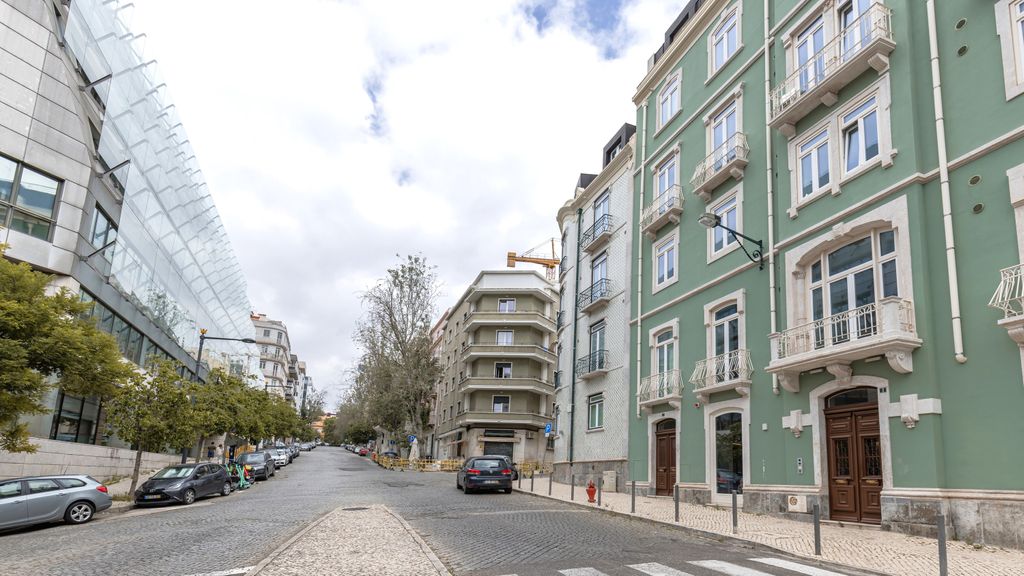 Spacious 2BR With Balcony by LovelyStay