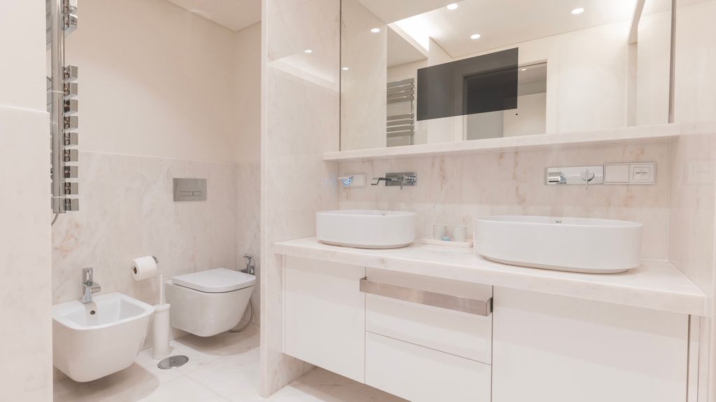 Spacious 2BR With Balcony by LovelyStay