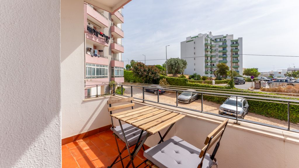 Comfy 3 BDR Flat W/ Pool & Balcony by LovelyStay