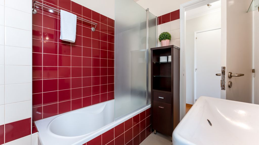 Comfy 3 BDR Flat W/ Pool & Balcony by LovelyStay