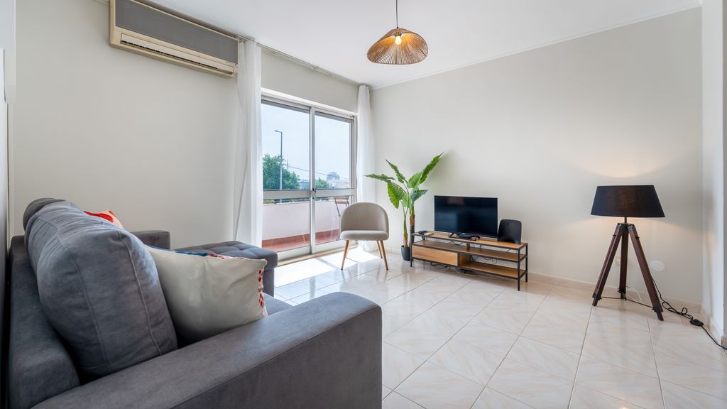 Comfy 3 BDR Flat W/ Pool & Balcony by LovelyStay