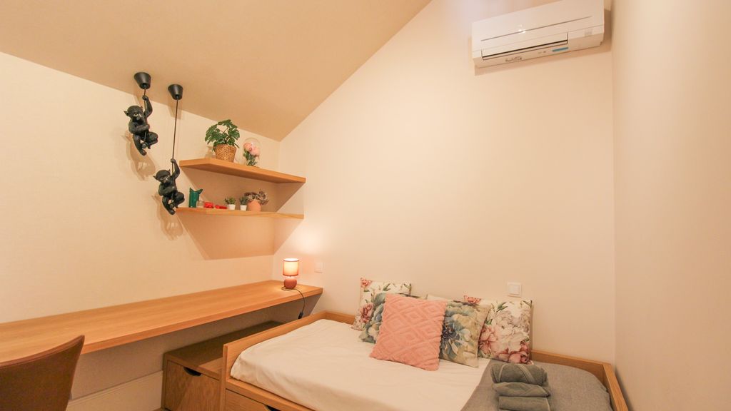Luxurious Flat in City Center by LovelyStay