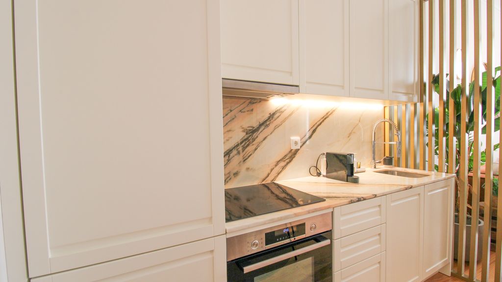 Luxurious Flat in City Center by LovelyStay