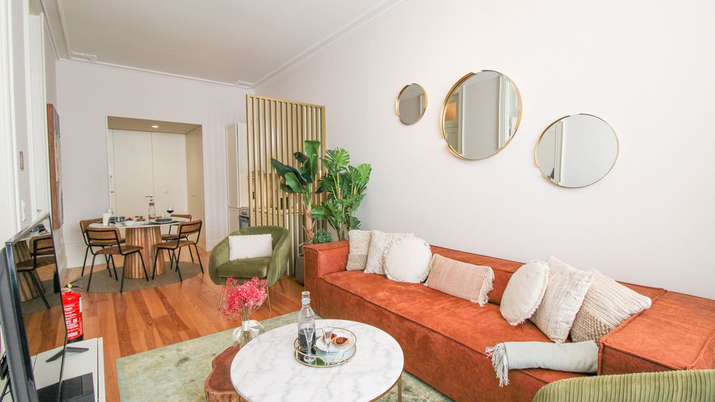 Luxurious Flat in City Center by LovelyStay