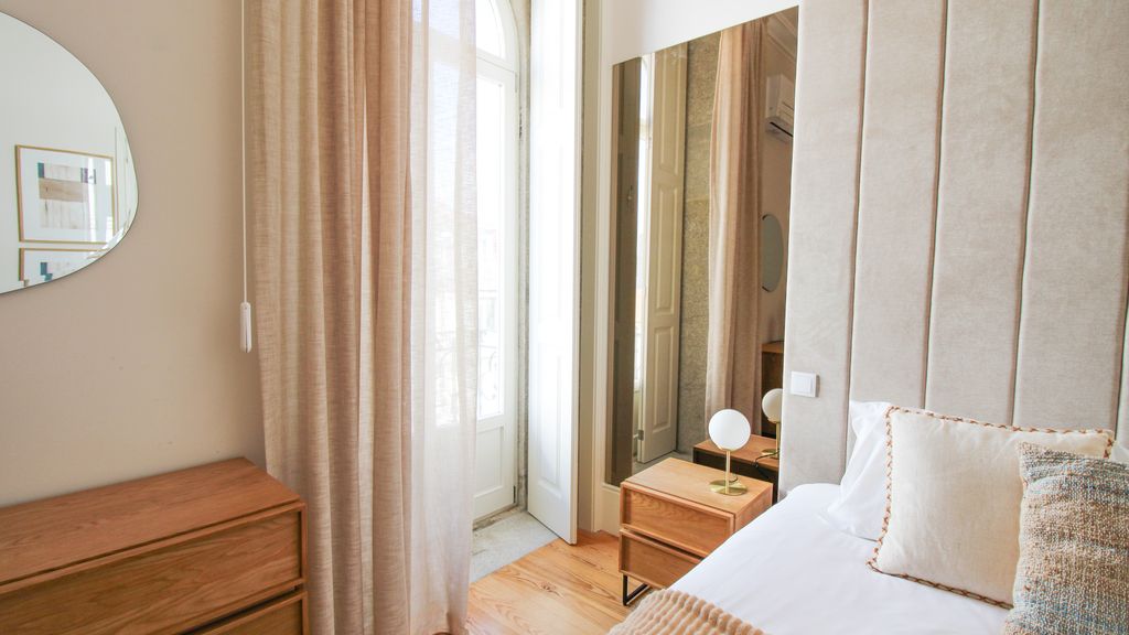 Luxurious Flat in City Center by LovelyStay