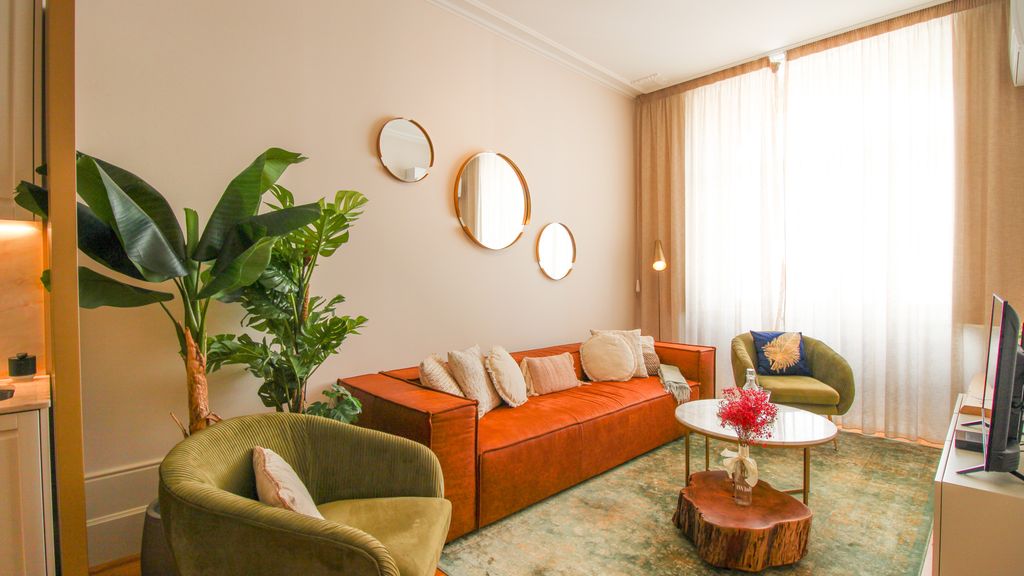 Luxurious Flat in City Center by LovelyStay