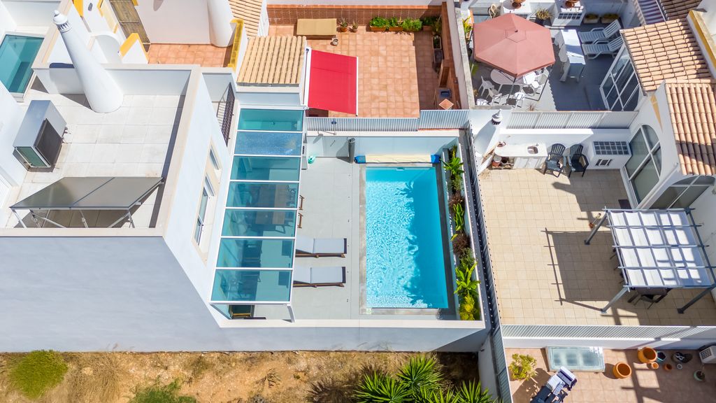 Luxurious 3 BDR House W/ Pool & BBQ by LovelyStay
