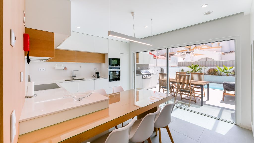 Luxurious 3 BDR House W/ Pool & BBQ by LovelyStay
