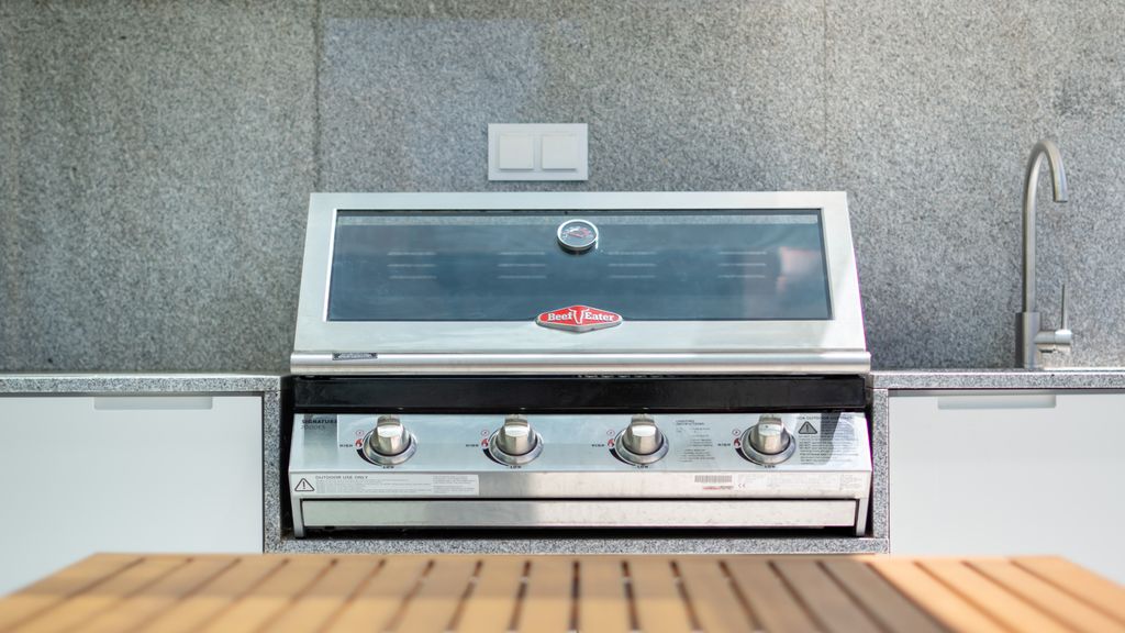 Luxurious 3 BDR House W/ Pool & BBQ by LovelyStay