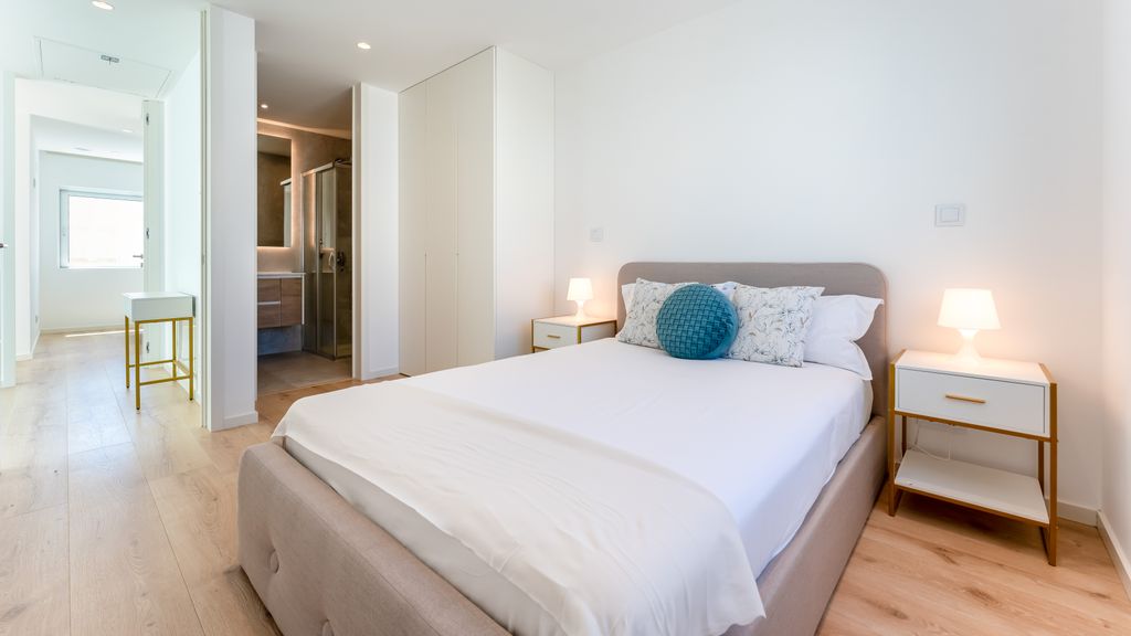 Luxurious 3 BDR House W/ Pool & BBQ by LovelyStay