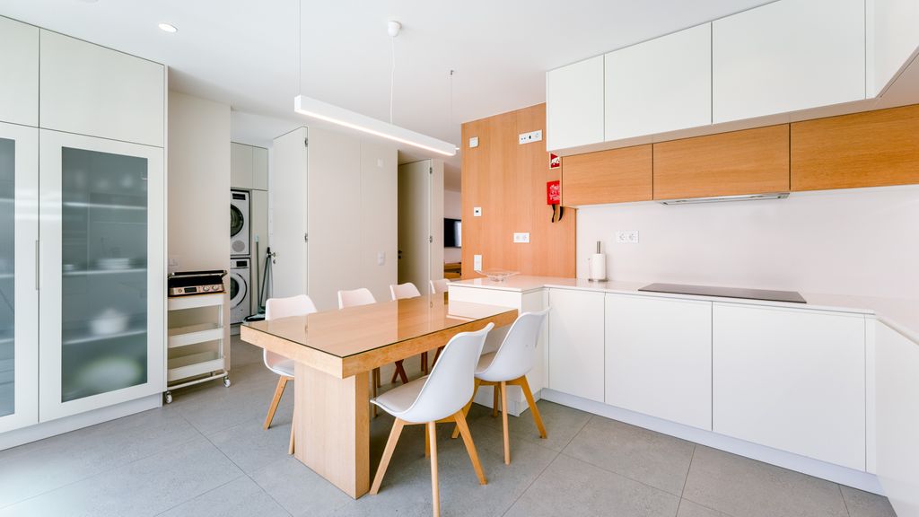 Luxurious 3 BDR House W/ Pool & BBQ by LovelyStay