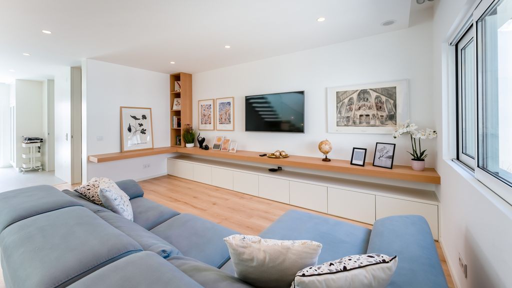 Luxurious 3 BDR House W/ Pool & BBQ by LovelyStay