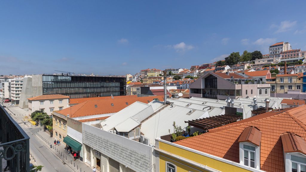Ribeira Garden 2BDR Apartment by LovelyStay