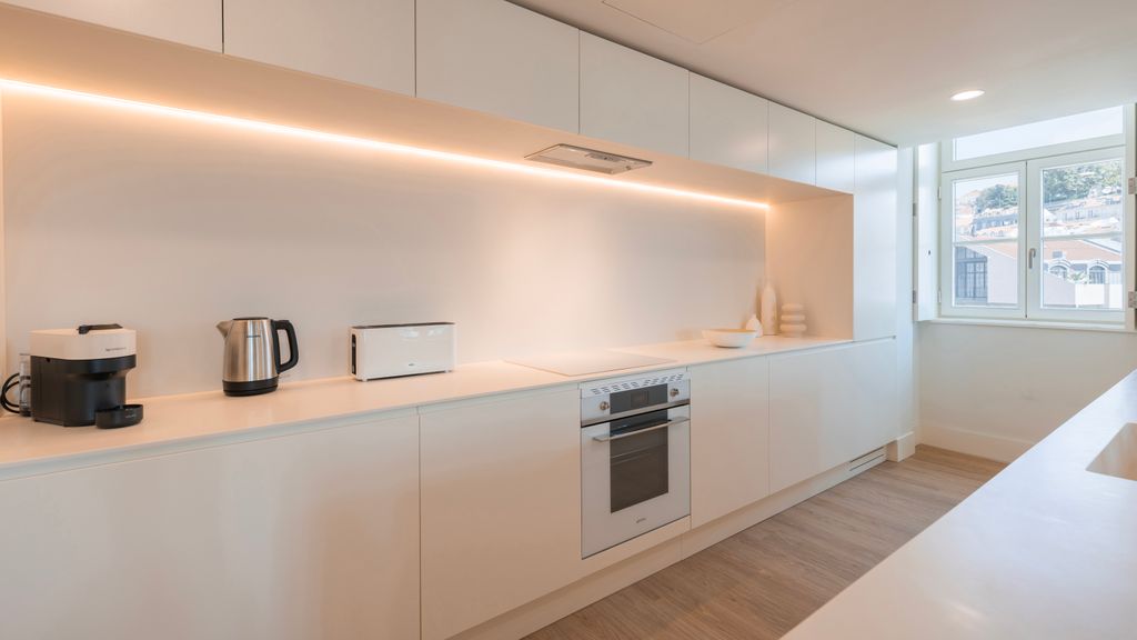 Ribeira Garden 2BDR Apartment by LovelyStay