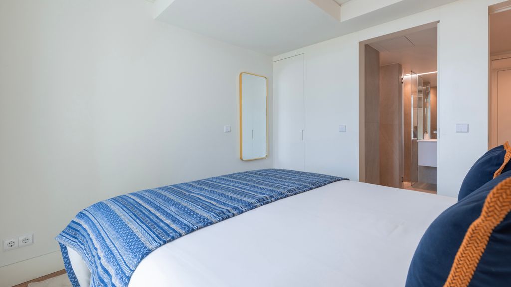 Ribeira Garden 2BDR Apartment by LovelyStay