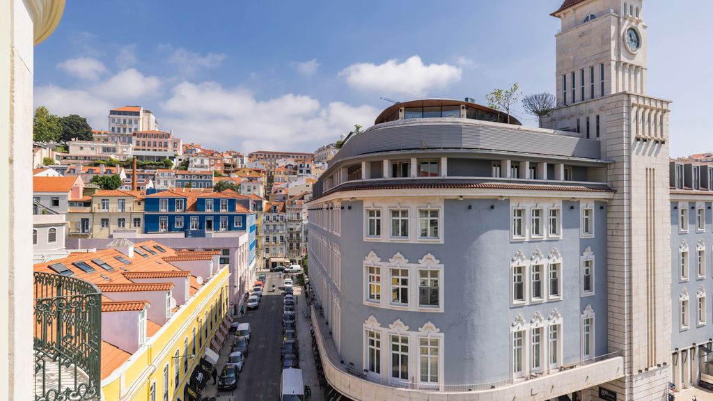 Ribeira Garden 2BDR Apartment by LovelyStay
