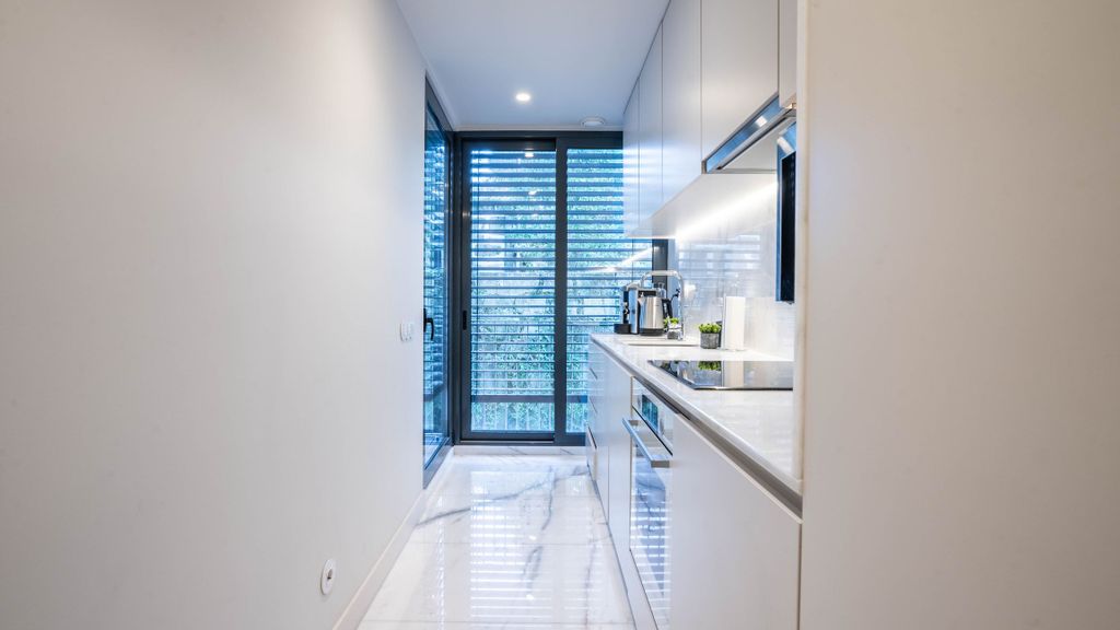 Primrose 1BR Delight w/ Parking by LovelyStay