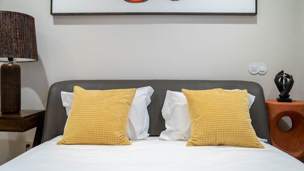 Primrose 1BR Delight w/ Parking by LovelyStay
