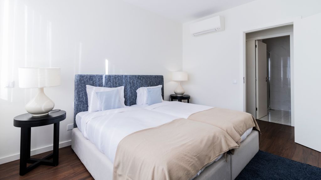 2BR Wonder in the City Center by LovelyStay
