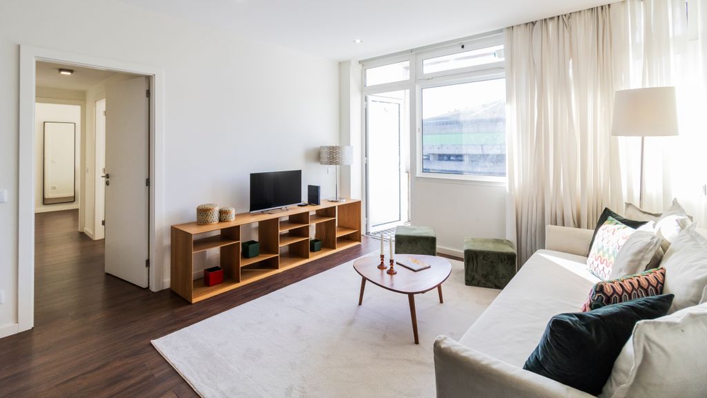 2BR Wonder in the City Center by LovelyStay