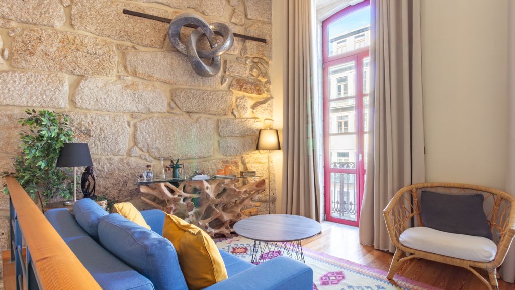 Mouzinho's Place by LovelyStay