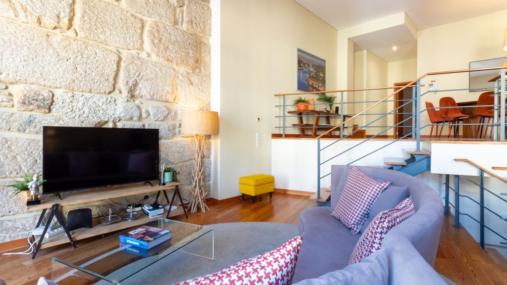 Mouzinho's Place by LovelyStay