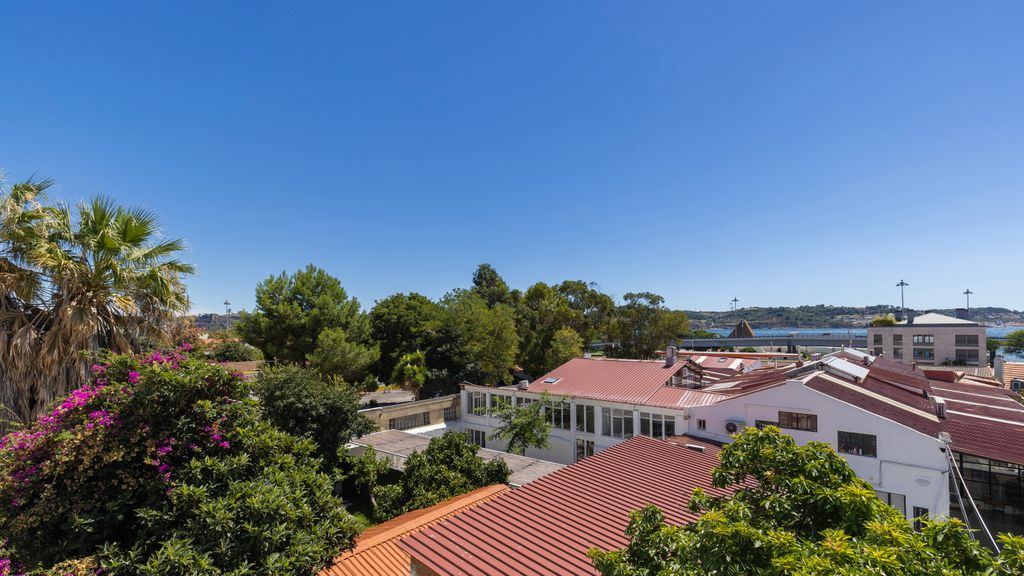 Charming Belém 3BDR Property by LovelyStay