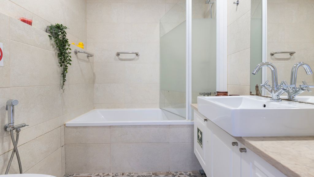 Charming Belém 3BDR Property by LovelyStay