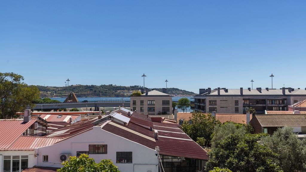 Charming Belém 3BDR Property by LovelyStay