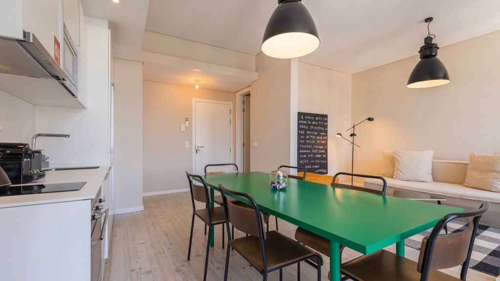 Carmo 43 | Apartment 202