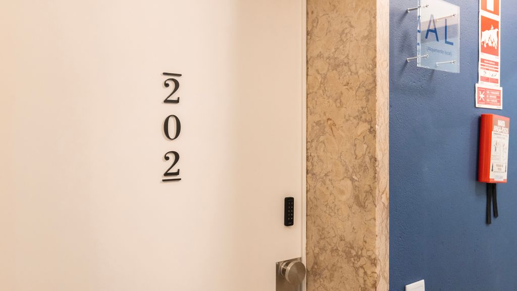 Carmo 43 | Apartment 202
