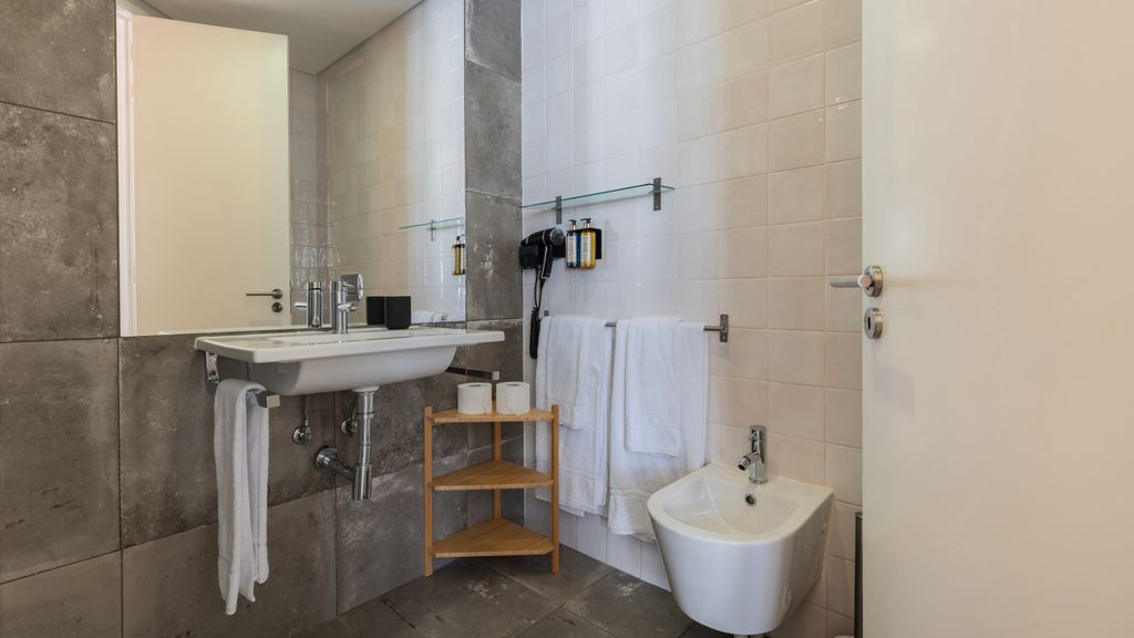 Carmo 43 | Apartment 203