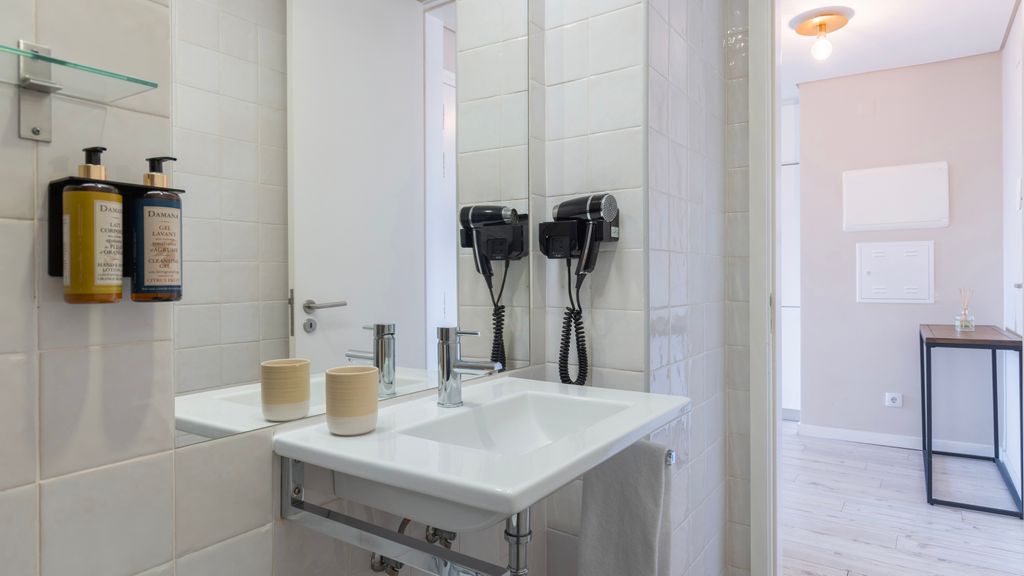 Carmo 43 | Apartment 402