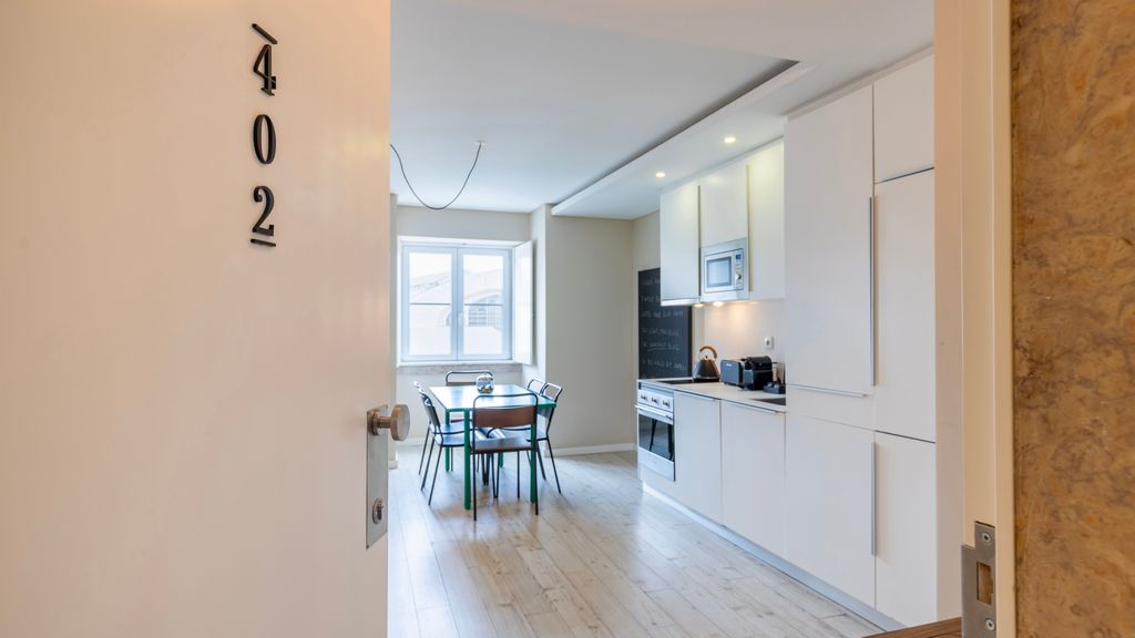Carmo 43 | Apartment 402